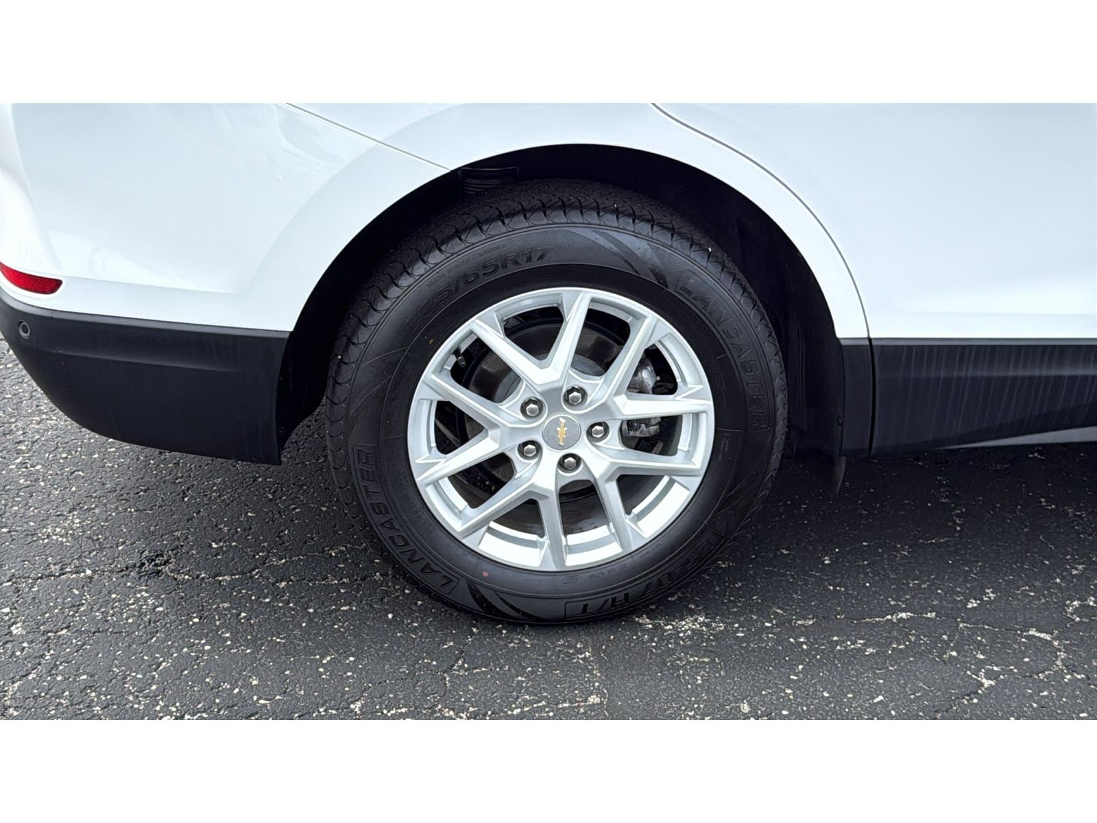 2024 Chevrolet Equinox LT - Photo 14