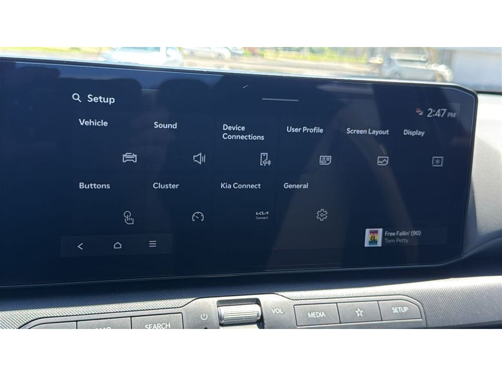 2025 Kia K4 LXS - Photo 17