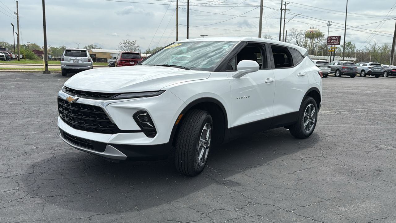 2023 Chevrolet Blazer 2LT photo 3