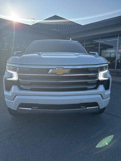 Used 2024 Chevrolet Silverado 1500 High Country with VIN 1GCUDJED4RZ257498 for sale in Little Rock