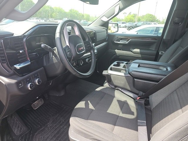 2024 Gmc Sierra 1500 SLE photo 3