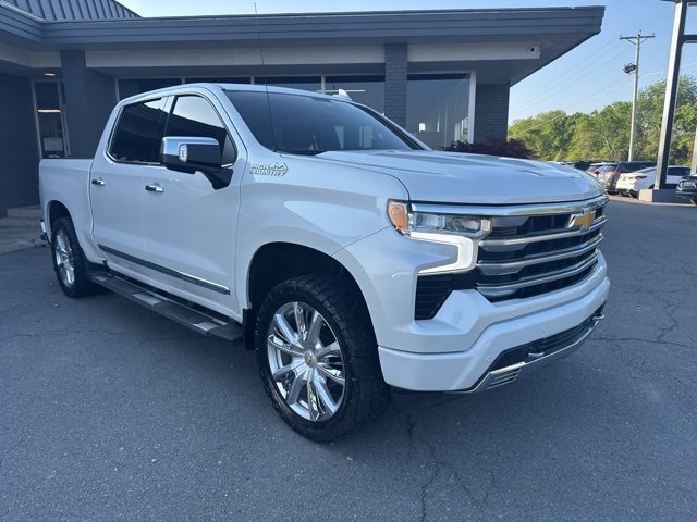 2024 Chevrolet Silverado 1500 High Country photo 3