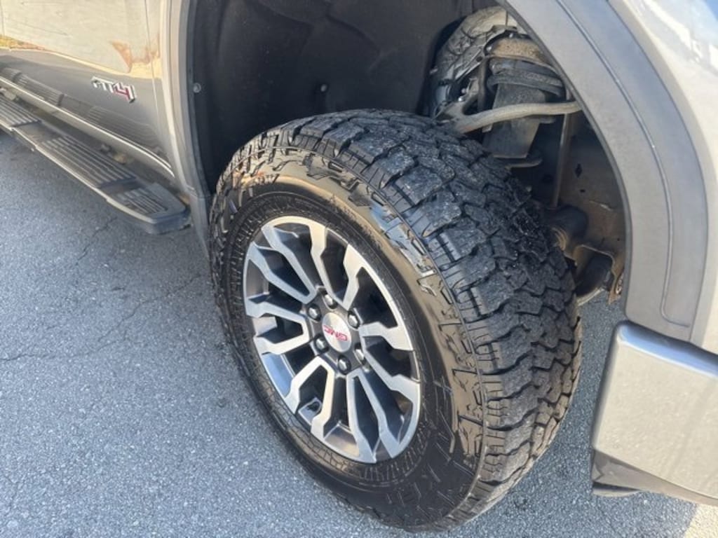 Used 2020 GMC Sierra 1500 AT4 Truck