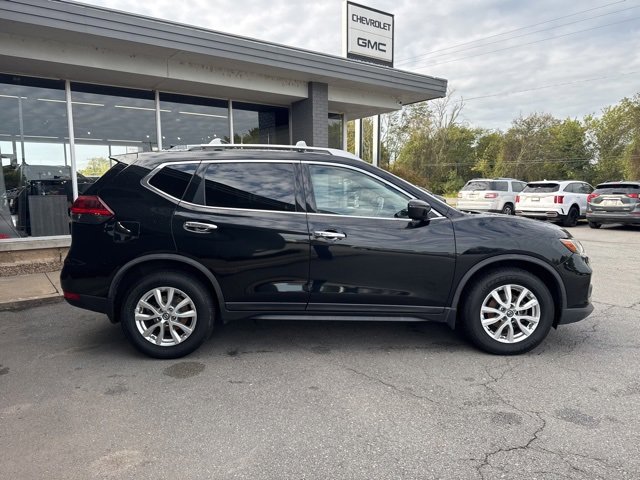 2020 Nissan Rogue SV photo 4