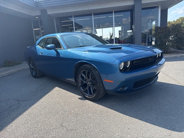 2023 Dodge Challenger SXT photo 3