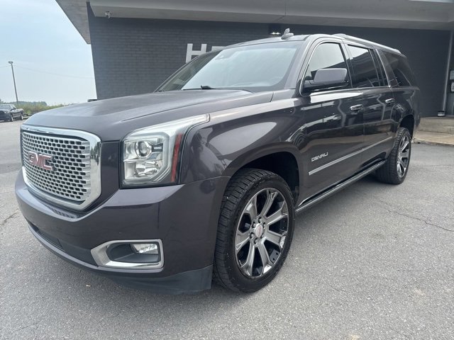 2017 Gmc Yukon XL Denali photo 2