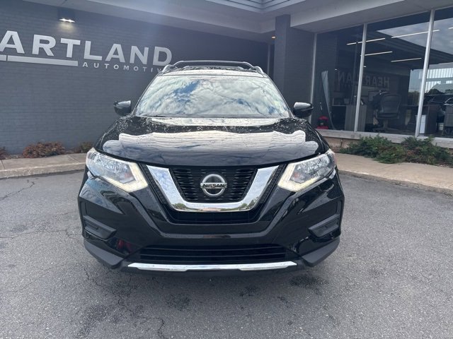 2020 Nissan Rogue SV photo 2