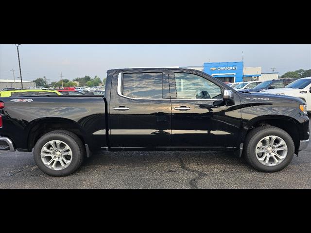 2025 Chevrolet Silverado 1500 LTZ photo 2
