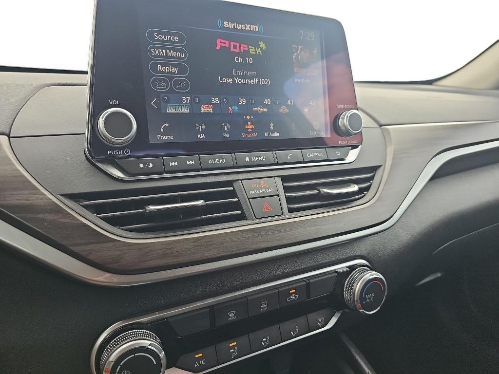 2025 Nissan Altima SV - Photo 14