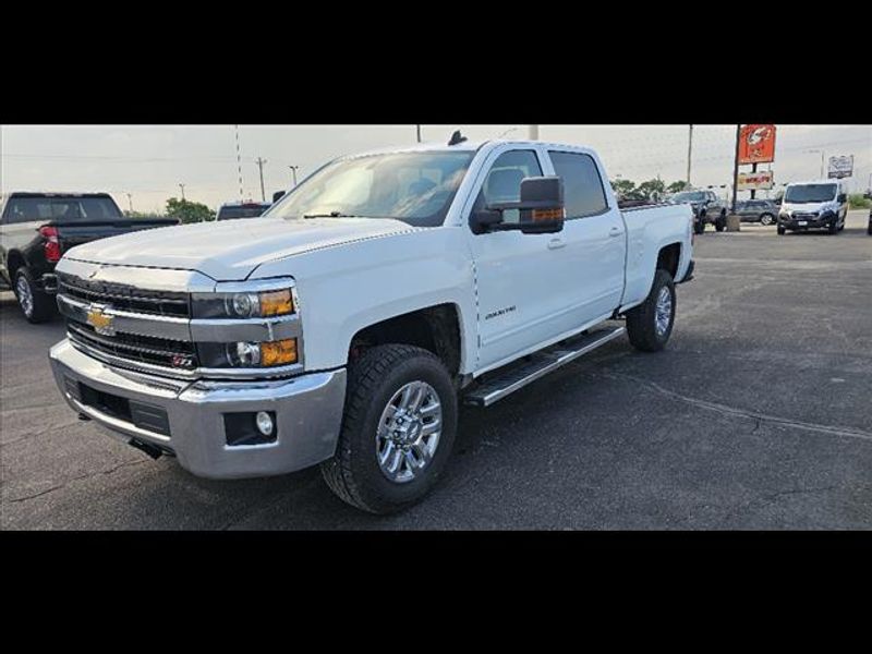 2019 Chevrolet Silverado 2500HD LT - Photo 7