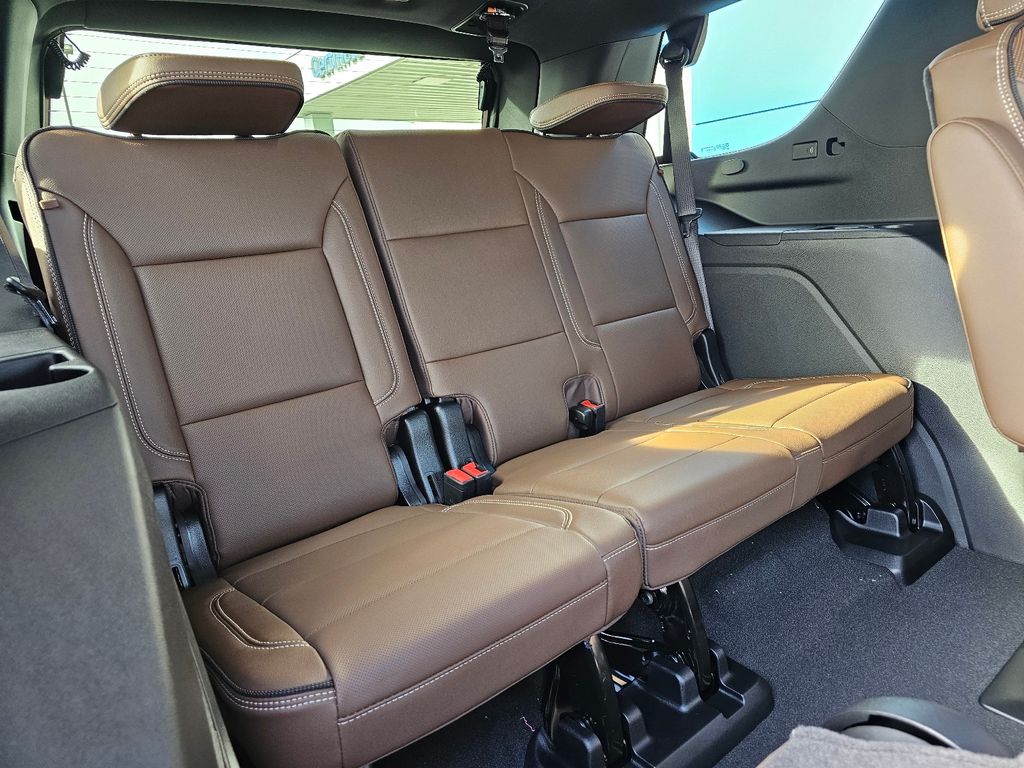 2026 Chevrolet Tahoe High Country - Photo 12