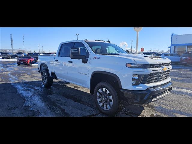 2024 Chevrolet Silverado 2500HD Custom photo 2