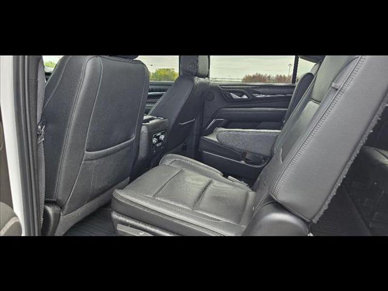 2022 GMC Yukon XL Denali - Photo 14