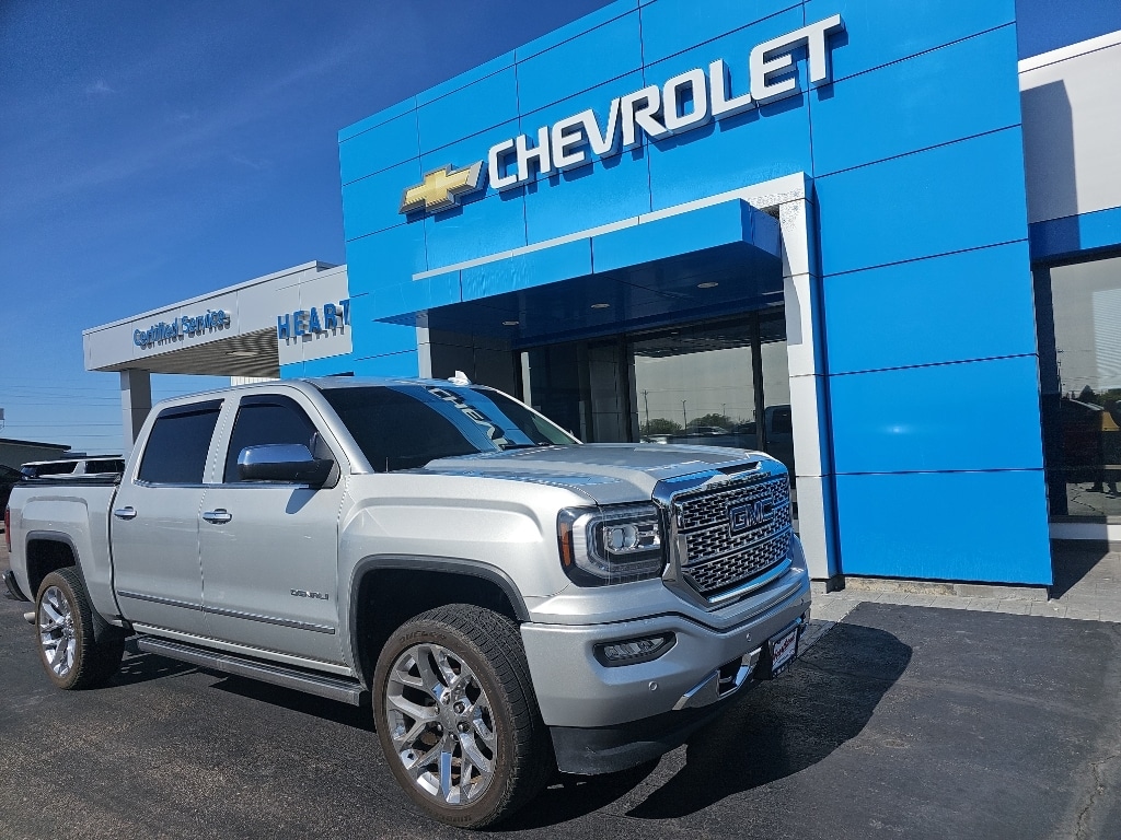 2017 GMC Sierra 4WD Crew Cab Short Box's photo
