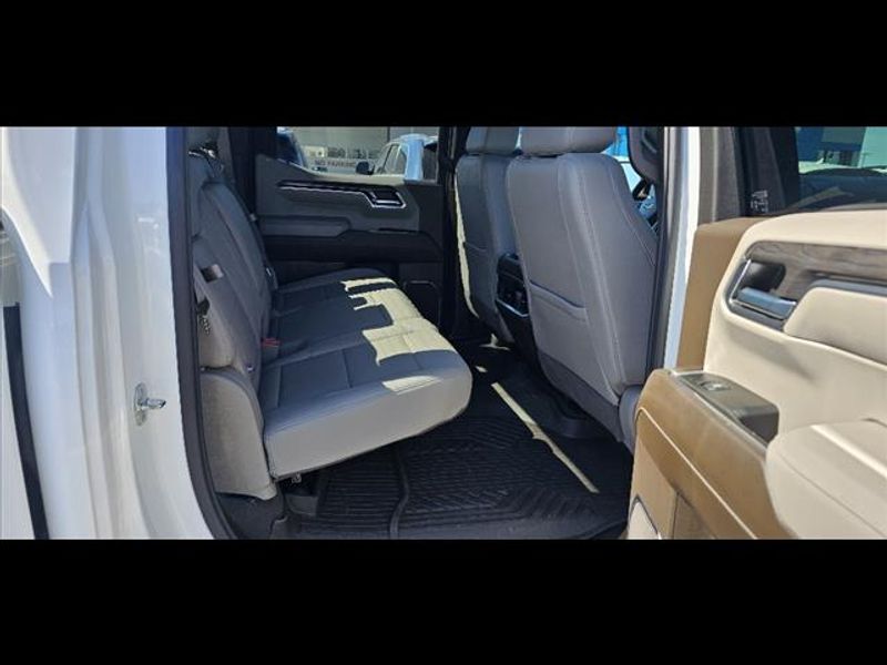 2024 Chevrolet Silverado 1500 LTZ - Photo 11