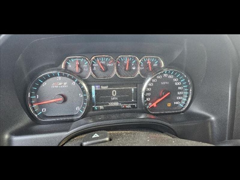 2019 Chevrolet Silverado 2500HD LT - Photo 17
