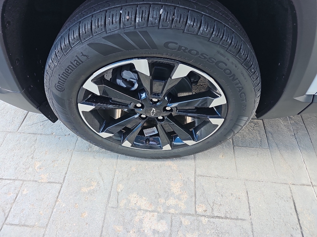 2027 Chevrolet Equinox RS - Photo 9