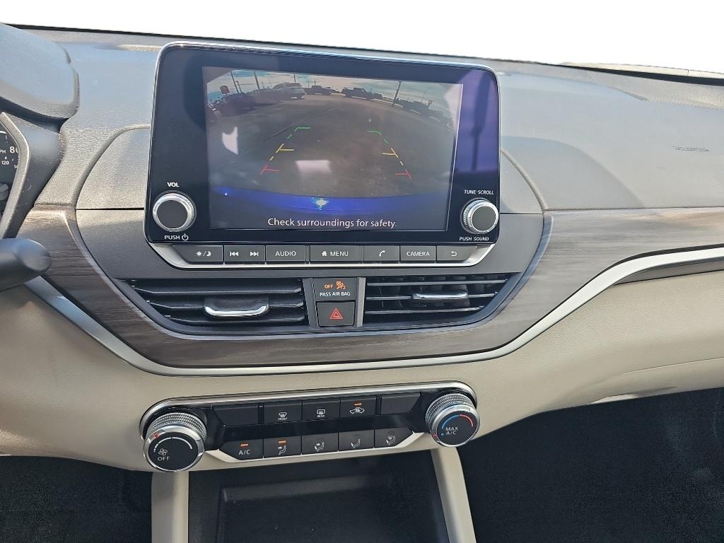 2025 Nissan Altima SV - Photo 15