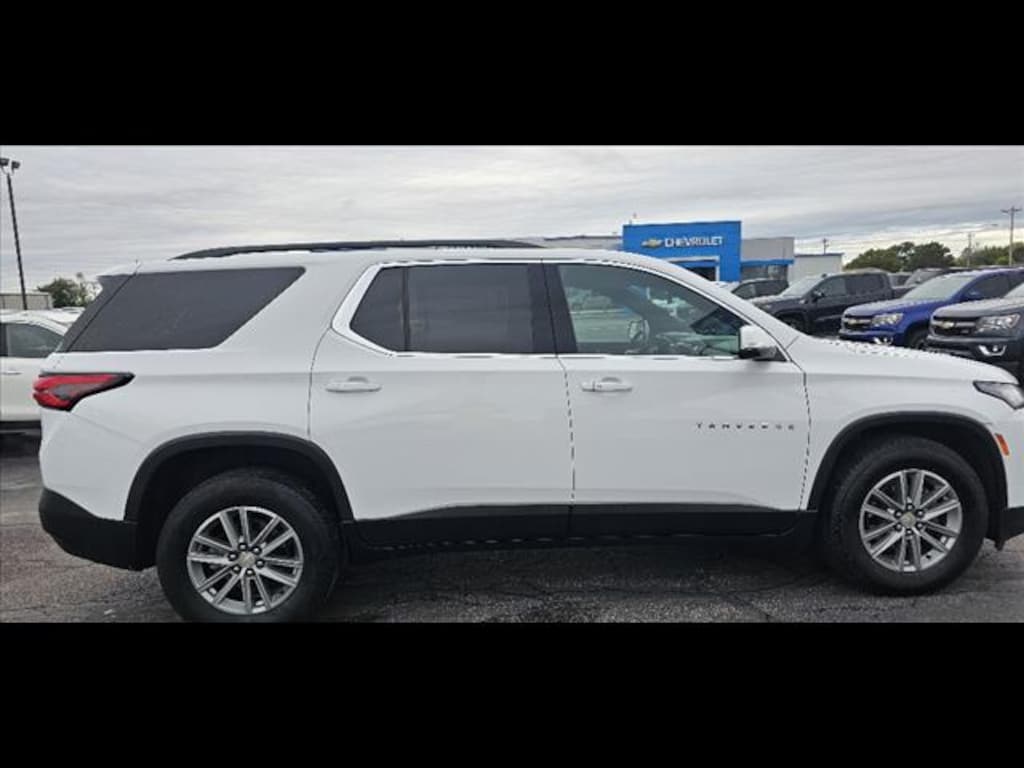 Used 2023 Chevrolet Traverse LT Cloth SUV