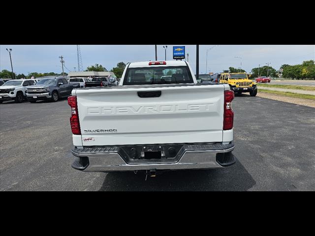 2024 Chevrolet Silverado 1500 photo 3