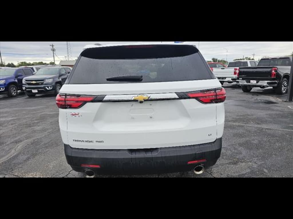 Used 2023 Chevrolet Traverse LT Cloth SUV