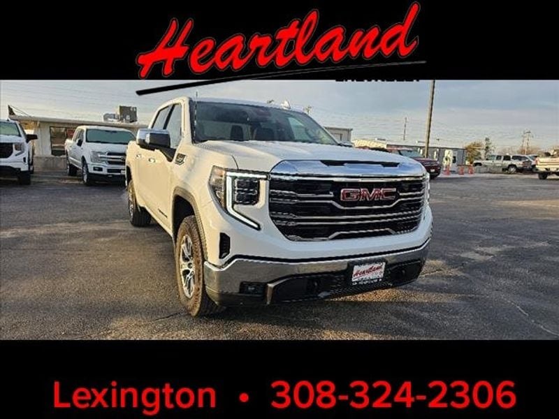 2024 GMC Sierra 4WD Crew Cab Short Box SLT's photo