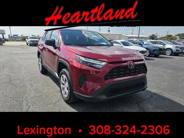 2024 Toyota RAV4 LE's photo