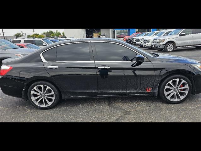Used 2015 Honda Accord Sport with VIN 1HGCR2F56FA097355 for sale in Lexington, NE