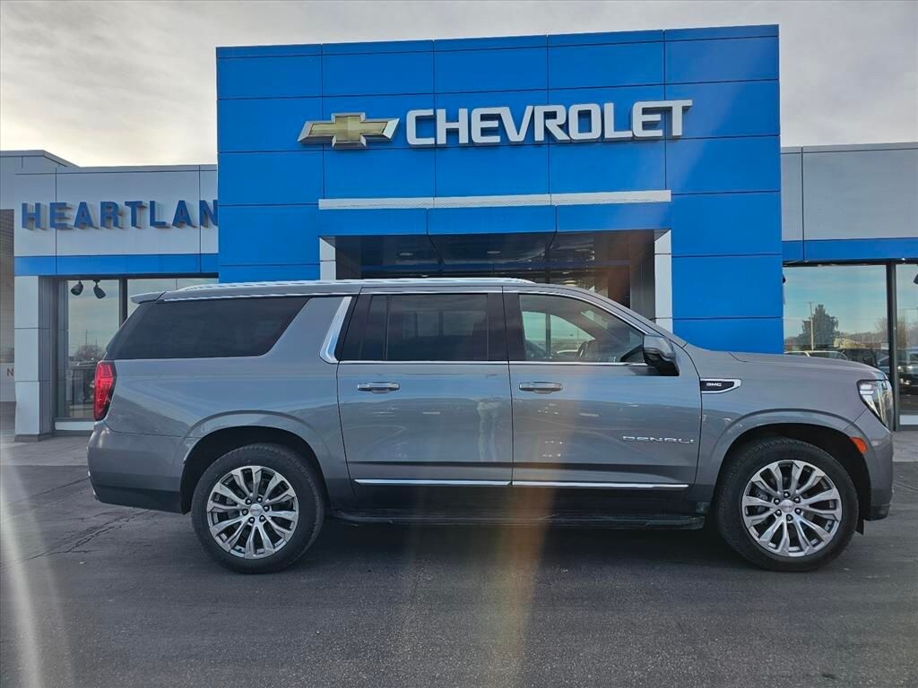 Used 2022 GMC Yukon XL Denali SUV