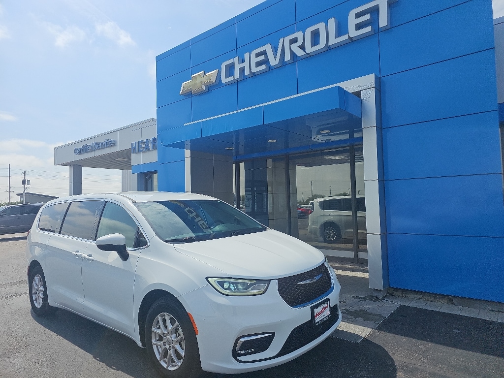 2023 Chrysler Pacifica Van Passenger Van 