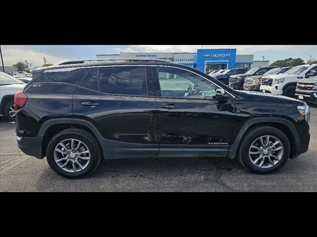 2024 Gmc Terrain SLT photo 2