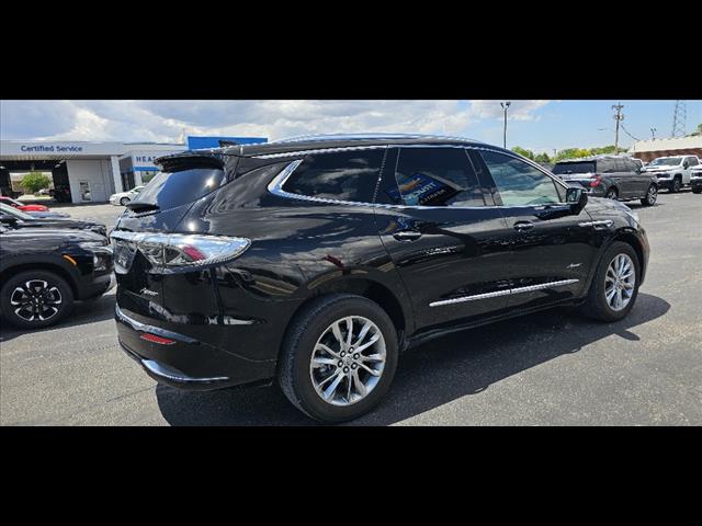 2024 Buick Enclave Avenir photo 2