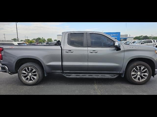 Used 2019 Chevrolet Silverado 1500 LT with VIN 1GCRYDEK9KZ341719 for sale in Lexington, NE