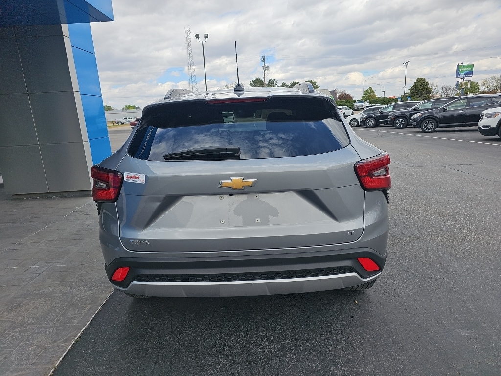 Used 2025 Chevrolet Trax LT SUV