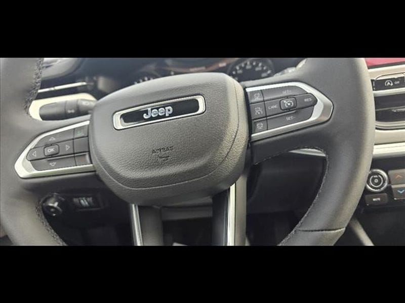 2025 Jeep Compass Limited - Photo 16