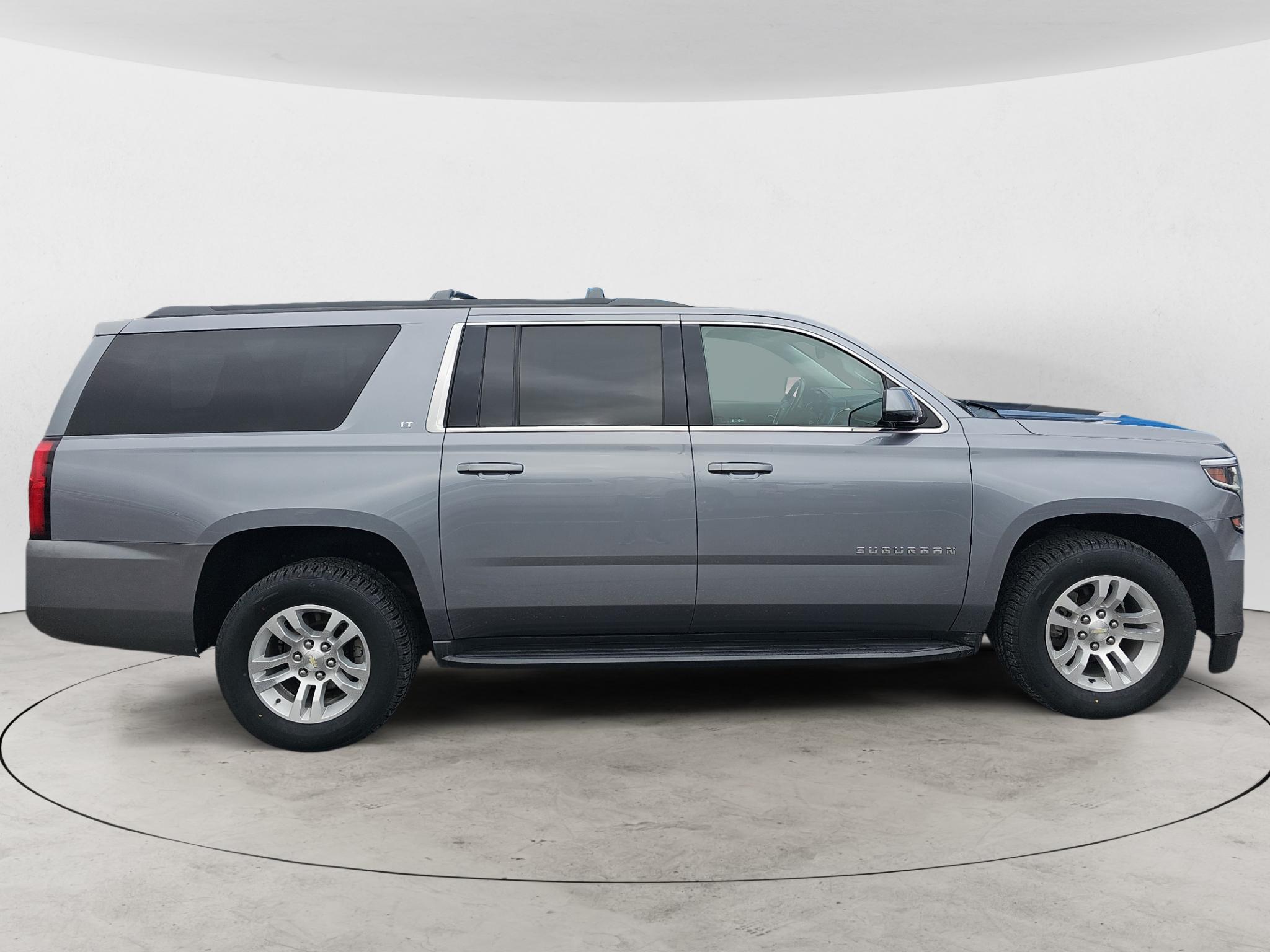 Used 2018 Chevrolet Suburban LT with VIN 1GNSKHKC1JR208661 for sale in Lexington, NE