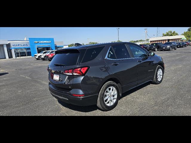 2022 Chevrolet Equinox LT photo 3