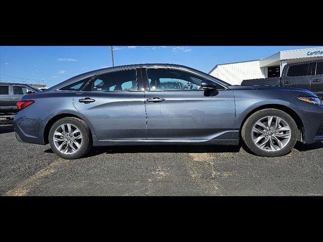 Used 2022 Toyota Avalon XLE with VIN 4T1JZ1FB8NU084220 for sale in Lexington, NE