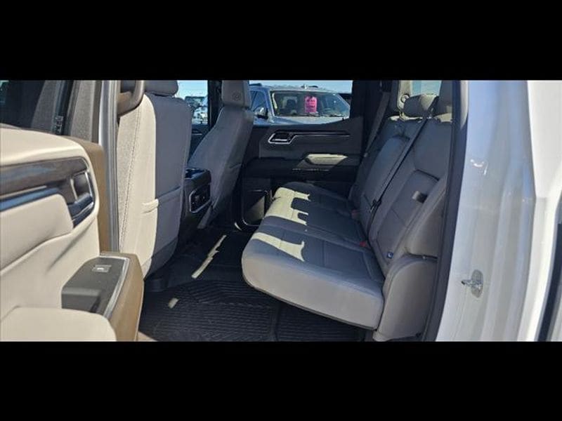 2024 Chevrolet Silverado 1500 LTZ - Photo 12