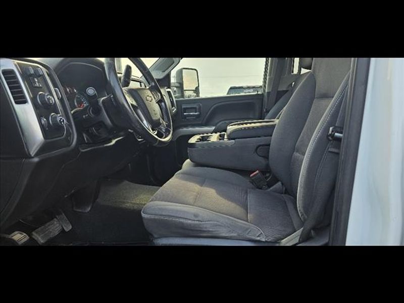 2019 Chevrolet Silverado 2500HD LT - Photo 13