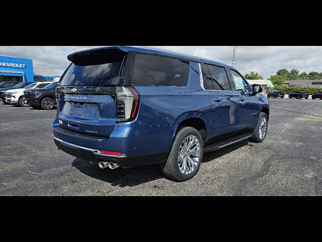 2025 Chevrolet Suburban Premier photo 3