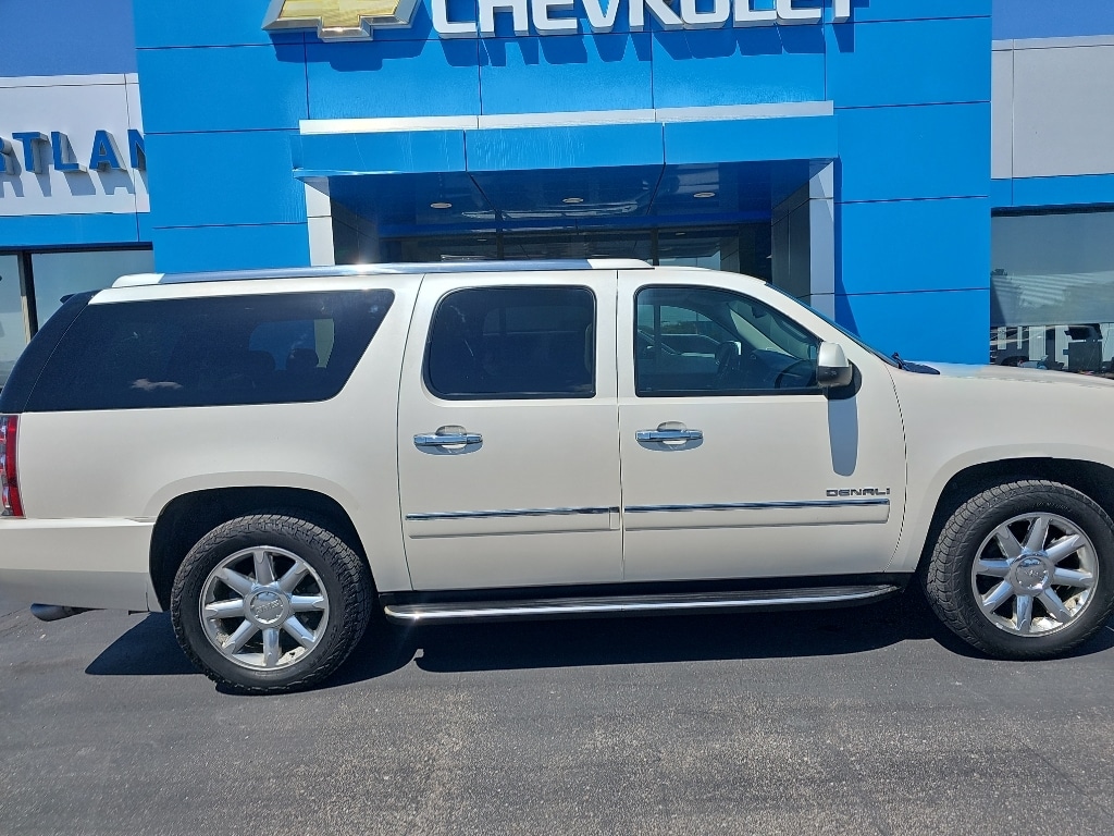 Used 2013 GMC Yukon XL Denali with VIN 1GKS2MEF0DR229565 for sale in Lexington, NE