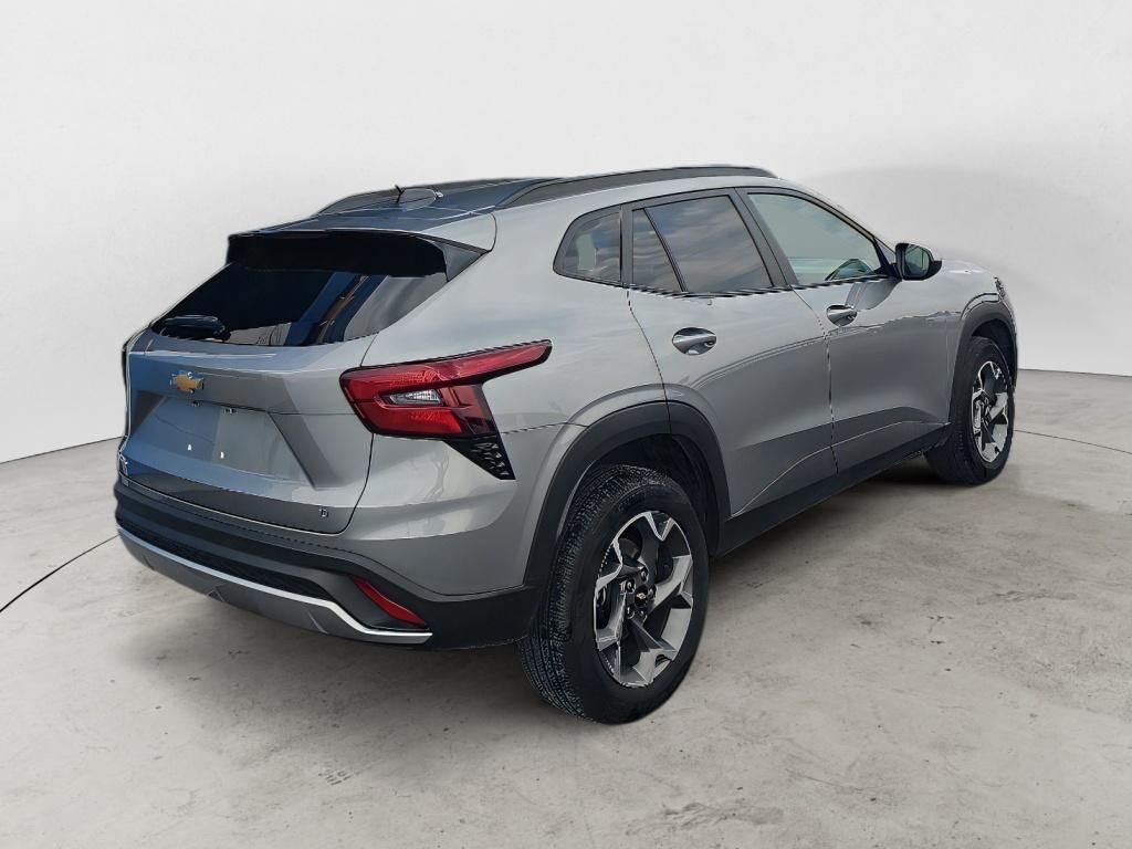 Used 2025 Chevrolet Trax LT SUV