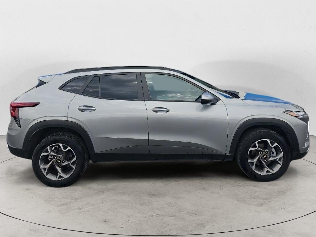 Used 2025 Chevrolet Trax LT SUV