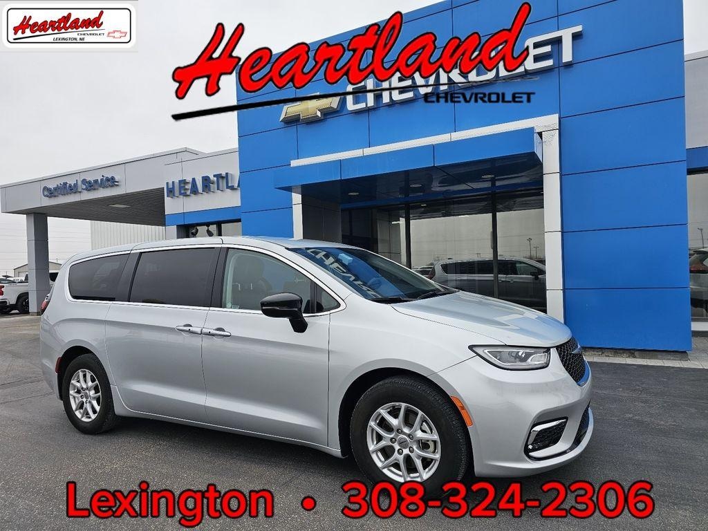 Used 2024 Chrysler Pacifica Touring L Van Passenger Van