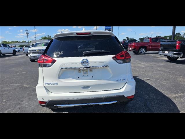 2020 Nissan Rogue SV photo 4