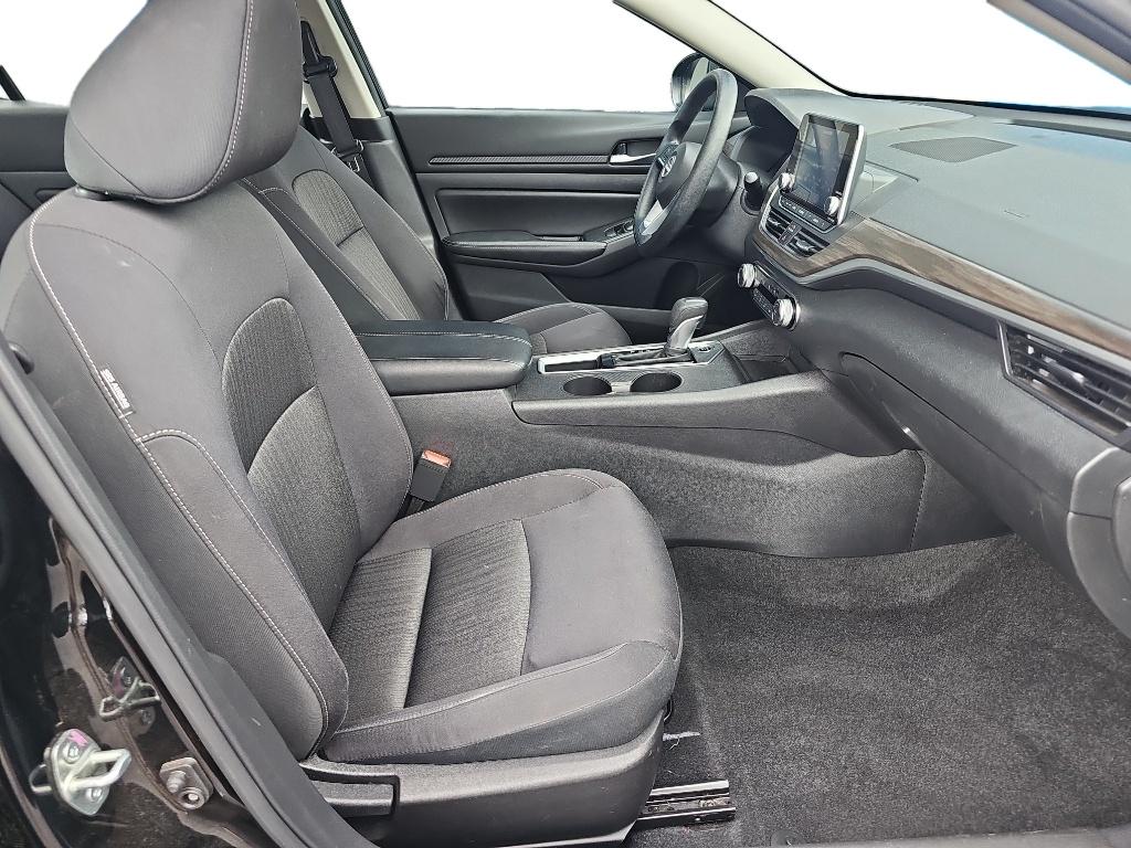 2025 Nissan Altima SV - Photo 10
