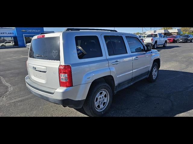 2011 Jeep Patriot Sport photo 3