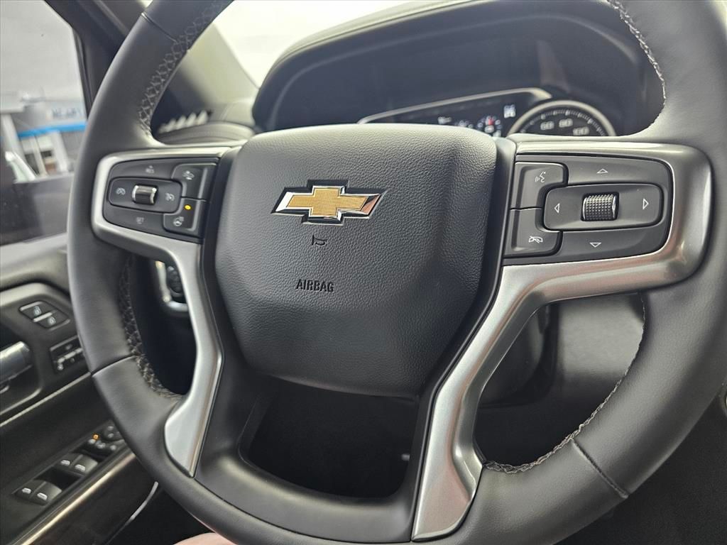 2023 Chevrolet Silverado 3500HD LTZ - Photo 17
