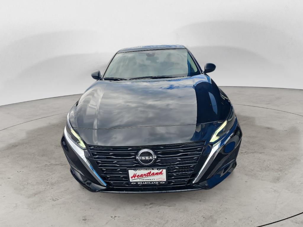 2025 Nissan Altima SV - Photo 8
